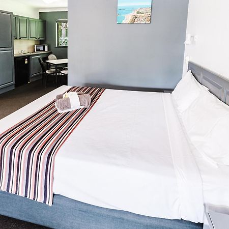 Country 2 Coast Motor Inn Coffs Harbour Exterior photo