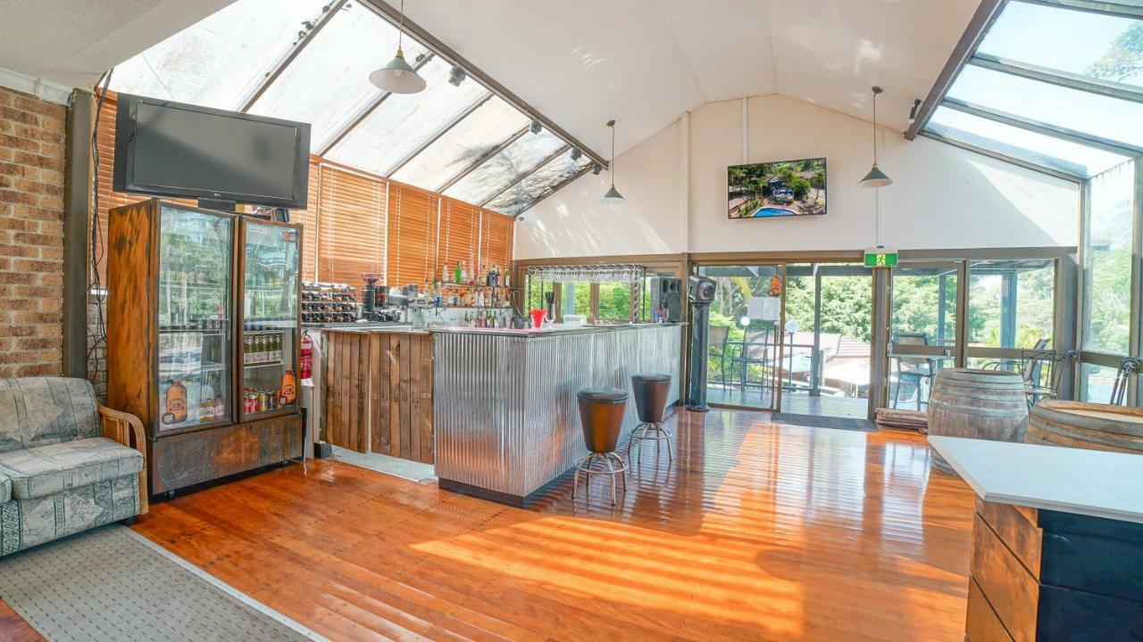 Country 2 Coast Motor Inn Coffs Harbour Exterior photo