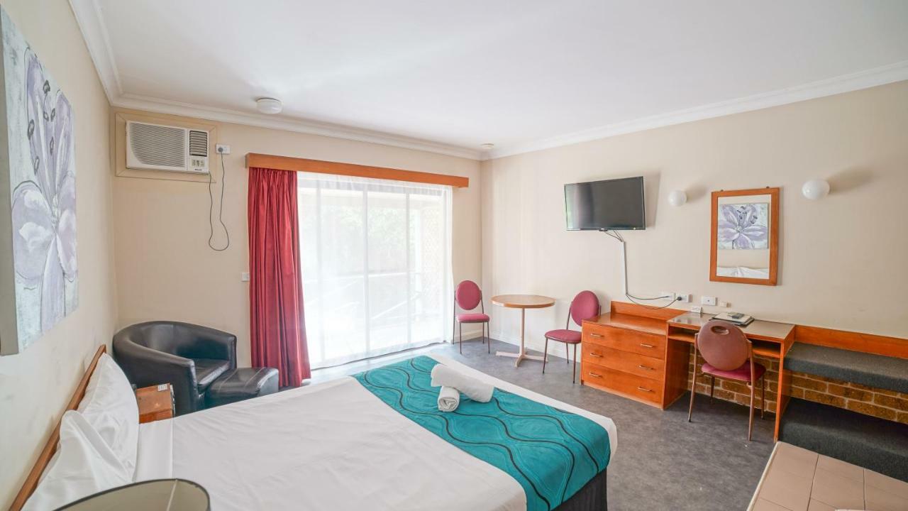Country 2 Coast Motor Inn Coffs Harbour Exterior photo